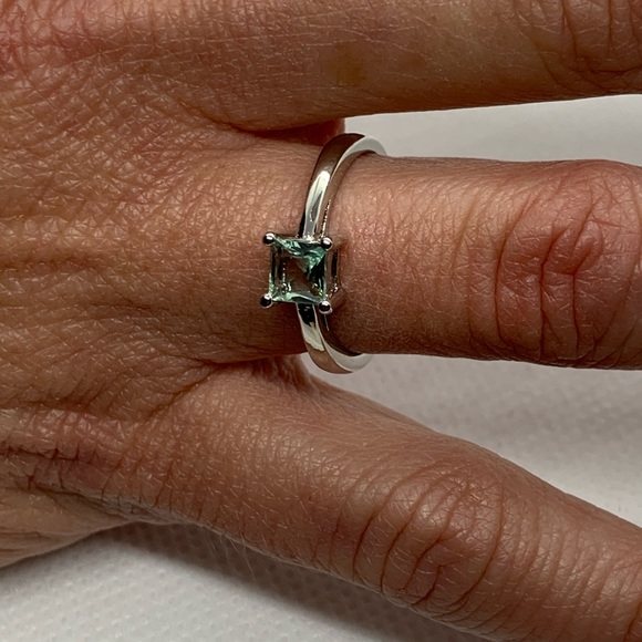 Simulated Green Diamond Solitaire Ring (Size 7.5) - Picture 5 of 5